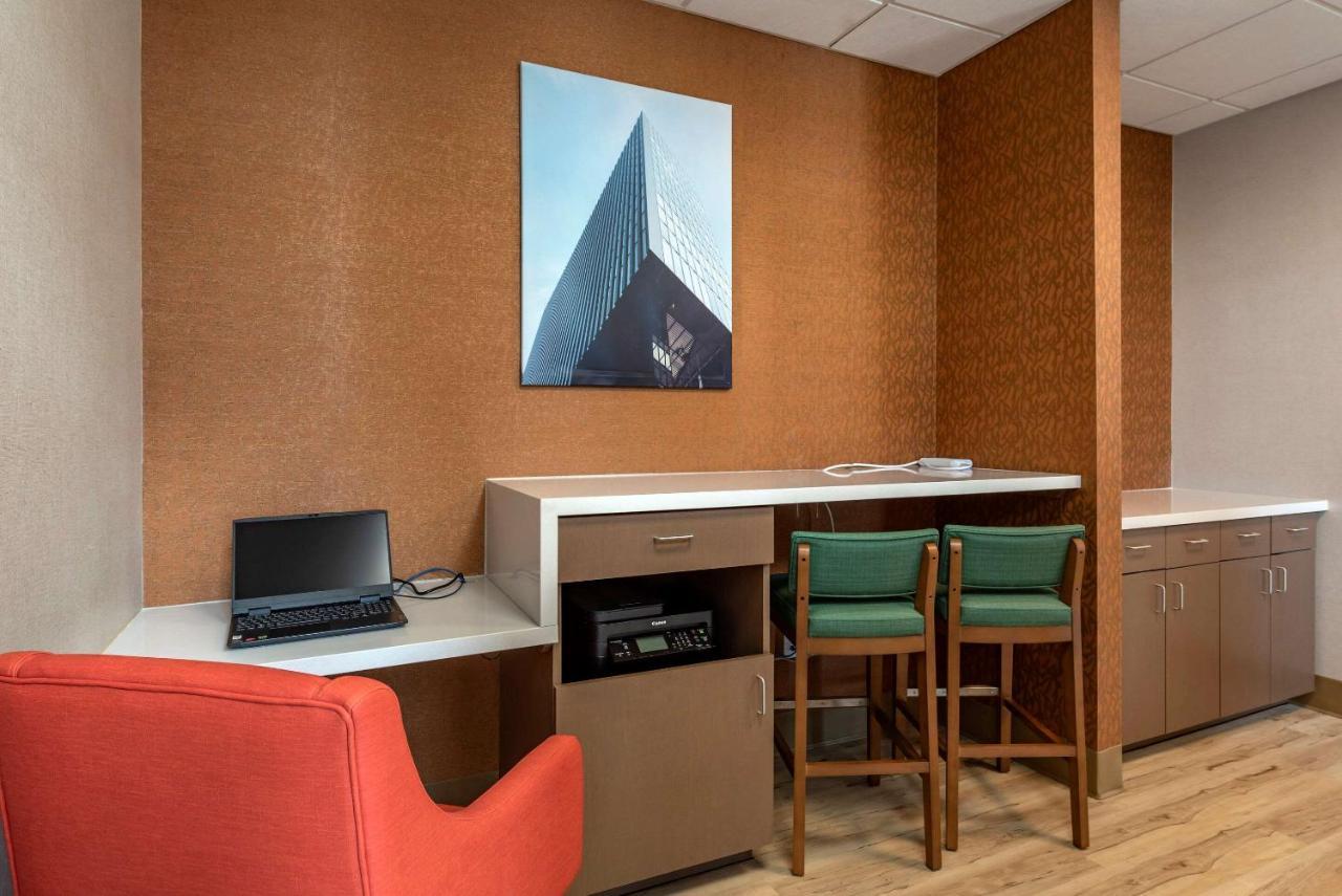 Comfort Suites Colorado Springs East - Medical Center Area 外观 照片