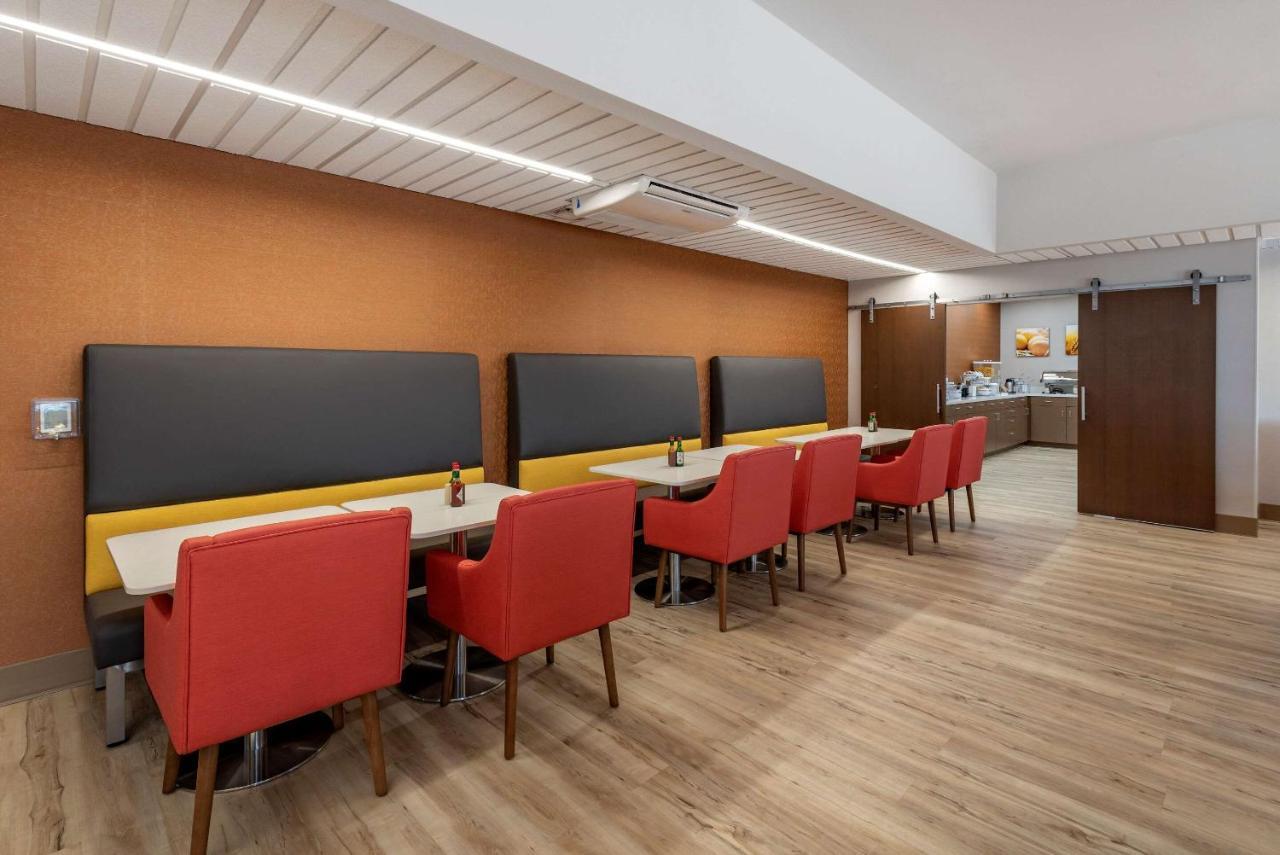 Comfort Suites Colorado Springs East - Medical Center Area 外观 照片